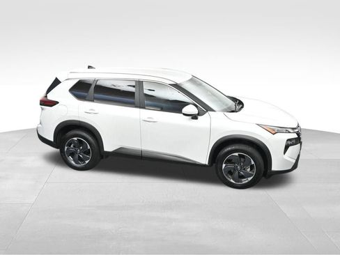 Used 2024 Nissan Rogue SV FWD image 37