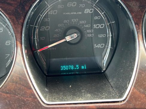 Used 2011 Ford Taurus SEL w/ 201A Rapid Spec Order Code image 11