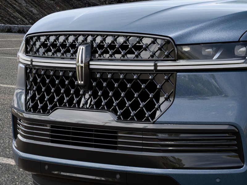 New 2027 Lincoln Navigator Reserve w/ Jet Appearance Package AWD/4WD image 17
