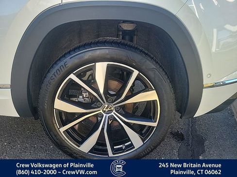 Certified 2025 Volkswagen Atlas Cross Sport SEL Premium R-Line image 18