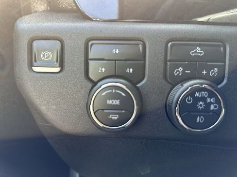 Used 2025 Chevrolet Silverado 2500 LT image 20