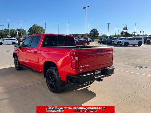 Used 2022 Chevrolet Silverado 1500 LT Trail Boss w/ LT Trail Boss Premium Package AWD/4WD image 3