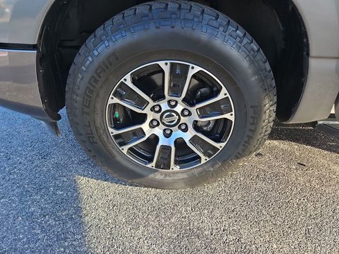 Certified 2022 Nissan Titan SV image 27