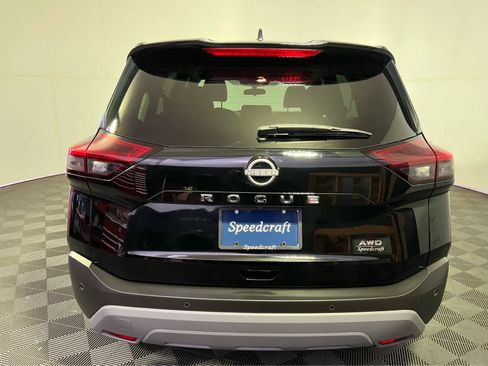 Used 2023 Nissan Rogue S AWD/4WD image 6