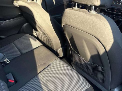 Used 2019 Hyundai Kona SEL w/ SEL Tech Package 02 FWD image 12