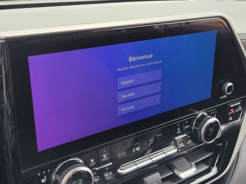 Used 2023 Toyota Highlander Limited image 19