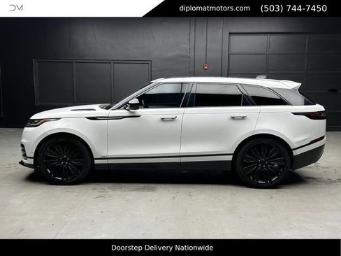 Used 2018 Land Rover Range Rover Velar R-Dynamic SE AWD/4WD image 4