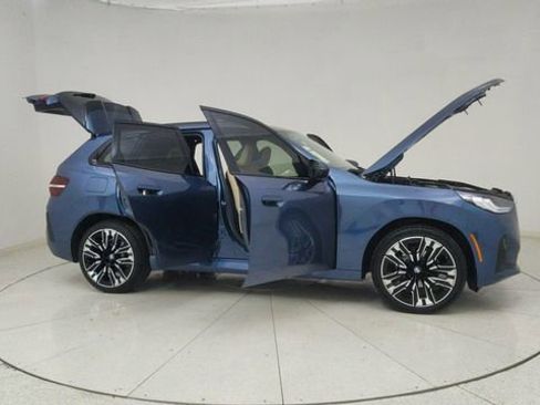 Used 2025 BMW X3 xDrive30i w/ Premium Package image 71