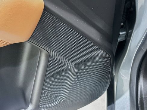 Used 2024 GMC Canyon AT4 w/ Technology Package AWD/4WD image 19