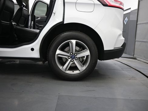 Used 2020 Ford Edge SEL w/ Convenience Package image 21