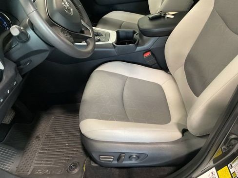 Used 2025 Toyota RAV4 XLE w/ Convenience Package AWD/4WD image 10