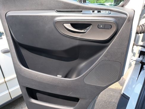 Used 2024 Mercedes-Benz eSprinter 170 Cargo image 28