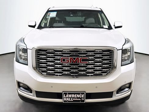 Used 2019 GMC Yukon Denali w/ Denali Ultimate Package AWD/4WD image 2