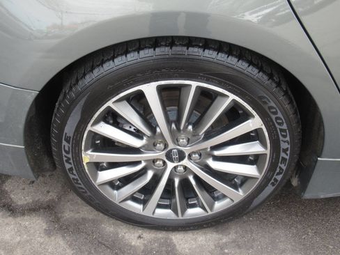 Used 2017 Lincoln MKZ Premiere image 8