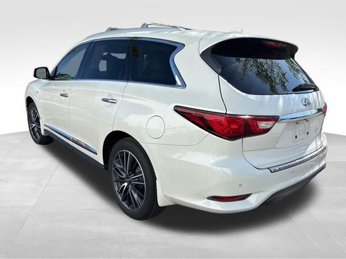 Used 2016 INFINITI QX60 Luxe w/ Deluxe Technology Package AWD/4WD image 2