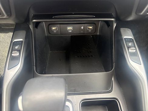 Used 2023 Kia Sorento S image 23