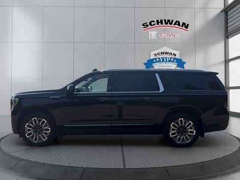 Used 2023 GMC Yukon XL Denali Ultimate AWD/4WD image 7