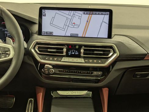 Certified 2025 BMW X4 xDrive30i w/ Premium Package image 28