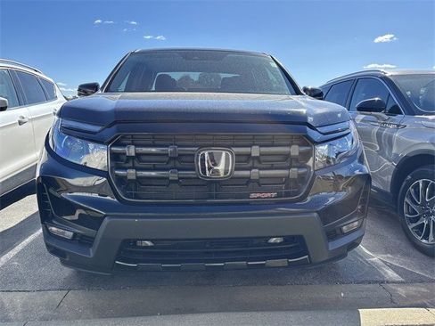 Used 2025 Honda Ridgeline Sport image 10