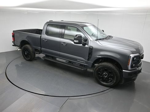 New 2026 Ford F250 Lariat w/ Black Appearance Package image 37