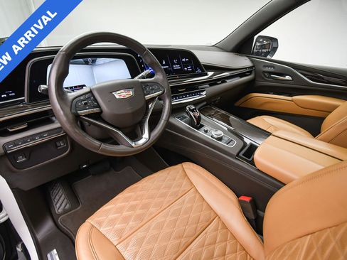 Used 2022 Cadillac Escalade ESV Premium Luxury image 14