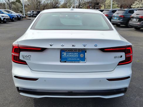 Used 2024 Volvo S60 B5 Core image 3