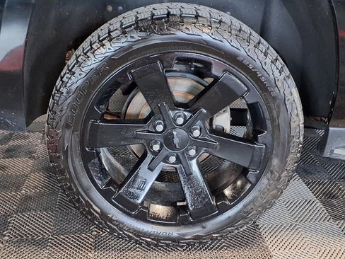 Used 2017 Chevrolet Suburban Premier w/ Max Trailering Package image 9