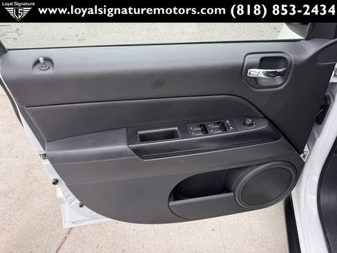 Used 2011 Jeep Compass Latitude image 17