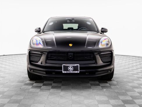 Certified 2023 Porsche Macan S image 9