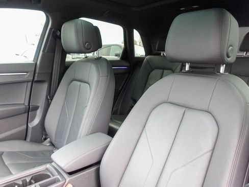 Used 2021 Audi Q3 2.0T Premium Plus w/ Premium Plus Package image 22