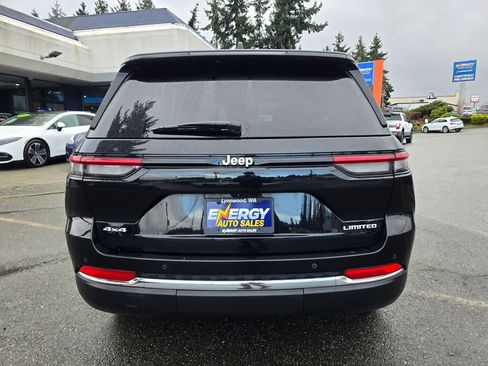 Used 2024 Jeep Grand Cherokee Limited image 4