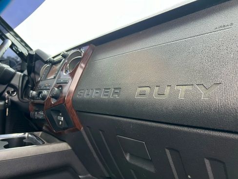 Used 2012 Ford F250 Lariat w/ Lariat Ultimate Pkg image 14