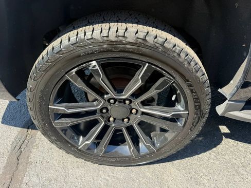 Used 2020 Chevrolet Suburban LT w/ Luxury Package AWD/4WD image 66