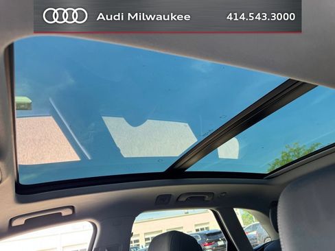 Used 2023 Audi Q5 2.0T Premium Plus w/ Premium Plus Package AWD/4WD image 12