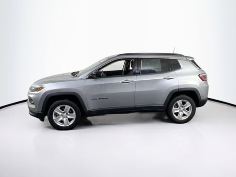 Used 2022 Jeep Compass Latitude AWD/4WD image 8