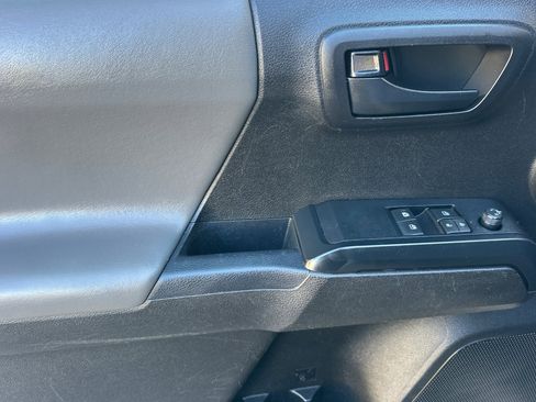 Used 2021 Toyota Tacoma SR image 11