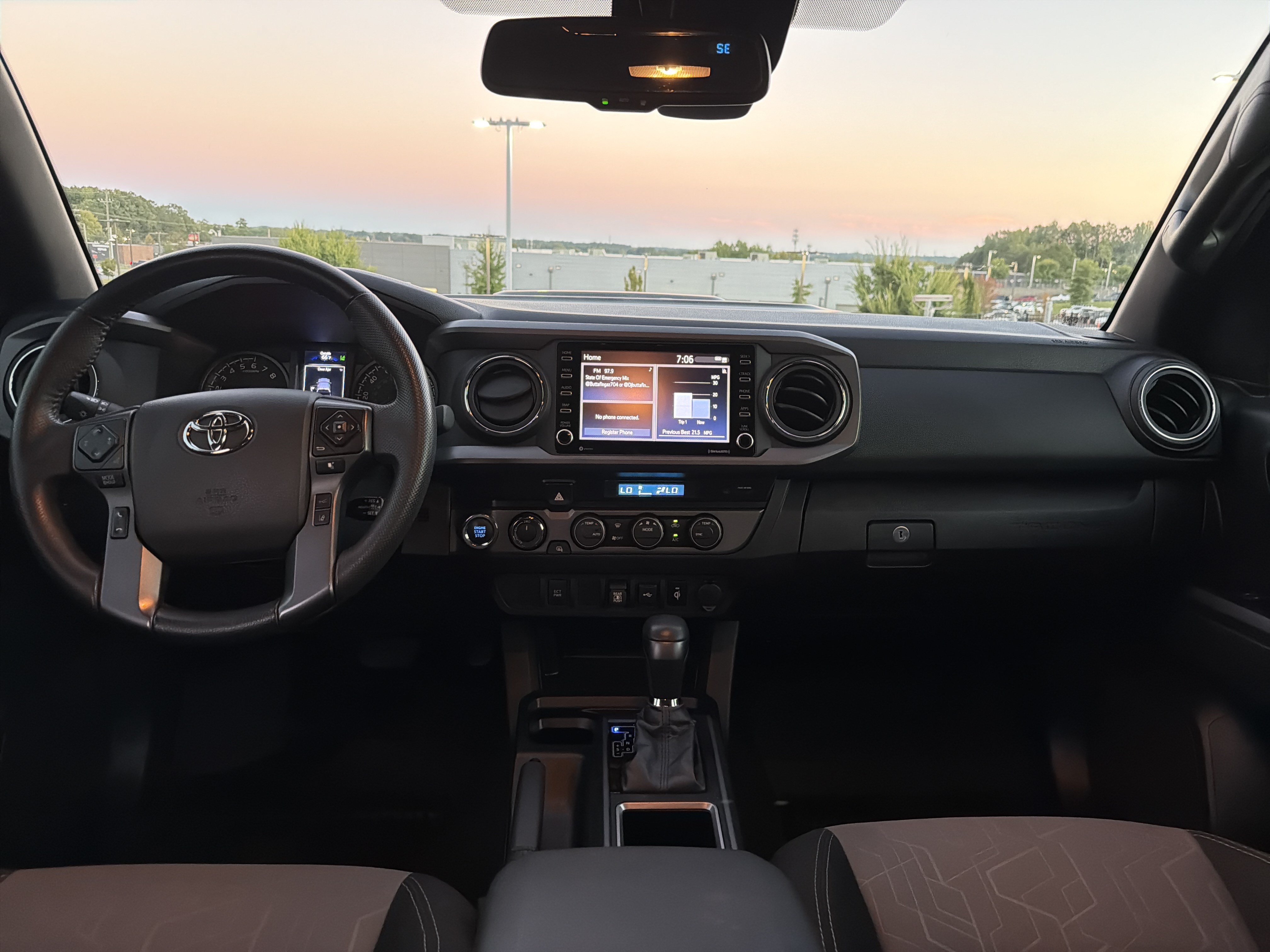 Used 2023 Toyota Tacoma TRD Sport AWD/4WD image 27