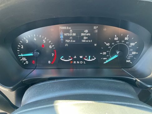 Used 2021 Ford Escape SE image 9