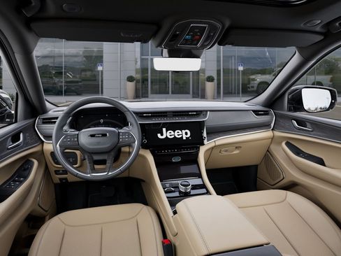 New 2026 Jeep Grand Cherokee L Limited w/ Luxury Tech Group II AWD/4WD image 14