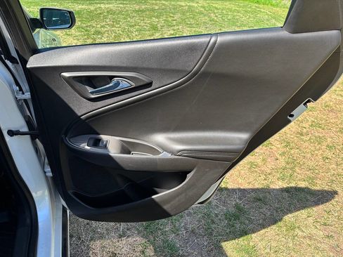 Used 2016 Chevrolet Malibu LT w/ Leather Package image 15