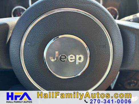 Used 2013 Jeep Wrangler Unlimited Sport AWD/4WD image 13
