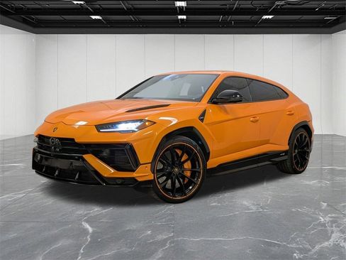 Used 2024 Lamborghini Urus S image 1