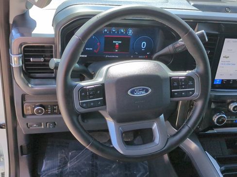 Used 2025 Ford F250 Lariat AWD/4WD image 18