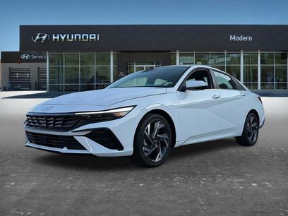 Used 2025 Hyundai Elantra SEL