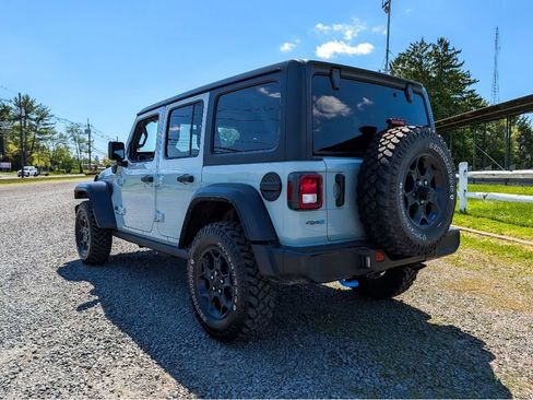 Used 2023 Jeep Wrangler Unlimited w/ Cold Weather Group AWD/4WD image 8