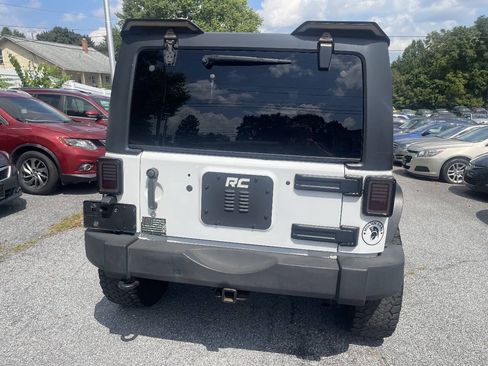 Used 2014 Jeep Wrangler Unlimited Sport w/ Quick Order Package 24S AWD/4WD image 6
