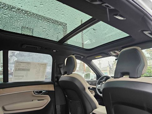 New 2026 Volvo XC90 B6 Plus w/ Protection Package Premier AWD/4WD image 13