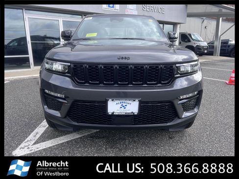 New 2025 Jeep Grand Cherokee Limited w/ Black Appearance Package image 8