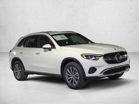 Certified 2026 Mercedes-Benz GLC 300 image 7
