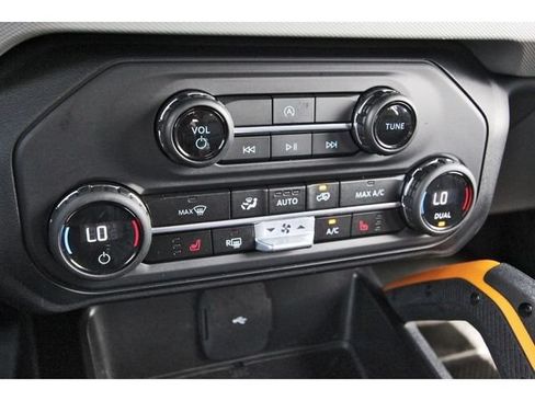 Used 2023 Ford Bronco Badlands AWD/4WD image 24
